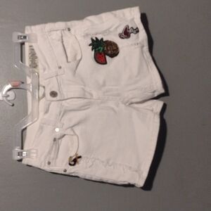 ⭐️ Indigo Rein Size 5 White Shorts with removable pins